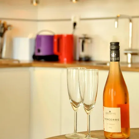 Seafront Luxury In *