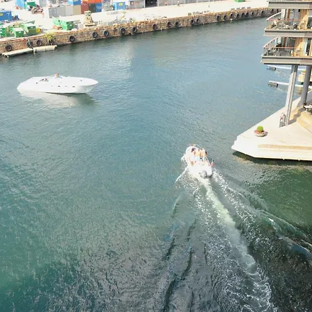 Appartement Seafront Luxury In *