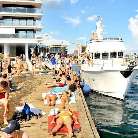 Seafront Luxury In Lejlighed